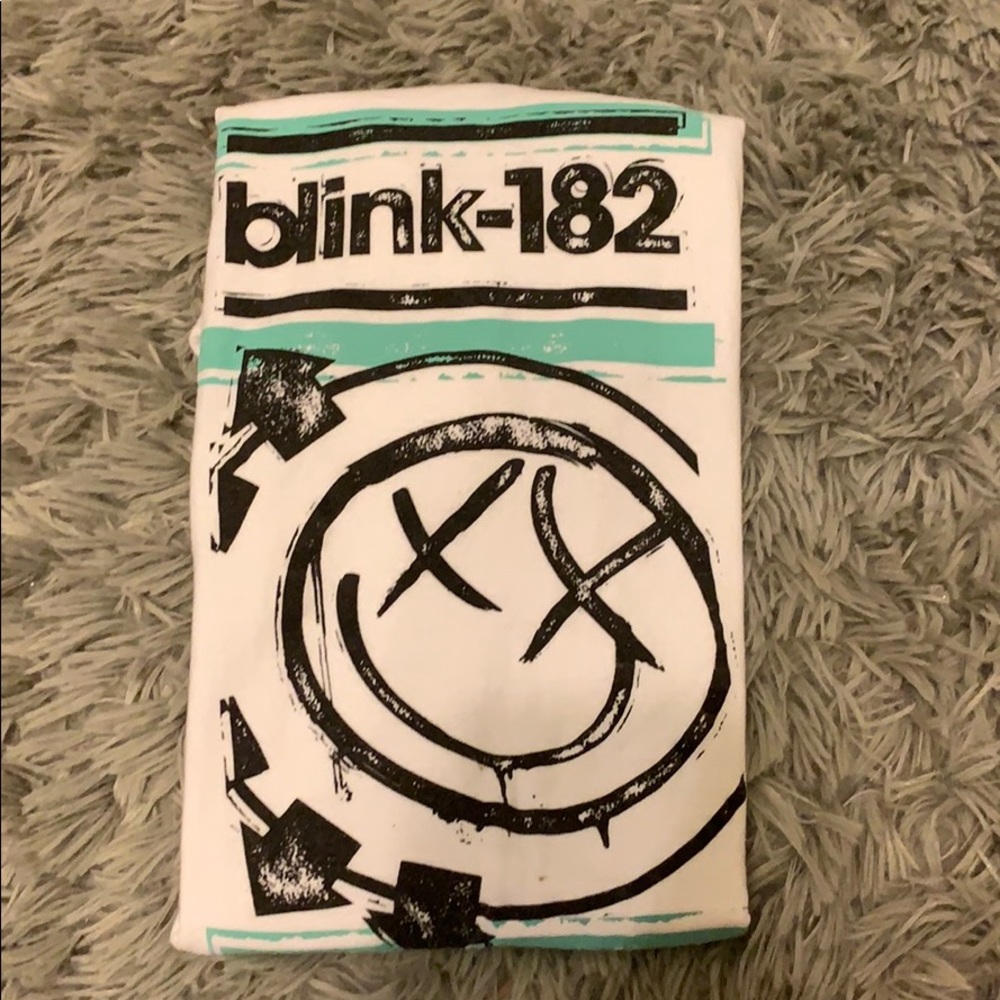 blink-182 tshirt white